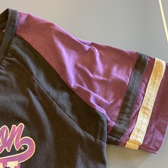 University Of Washington Black And Purple Short Sleeved Tee Shirt - Picture 6 of 7